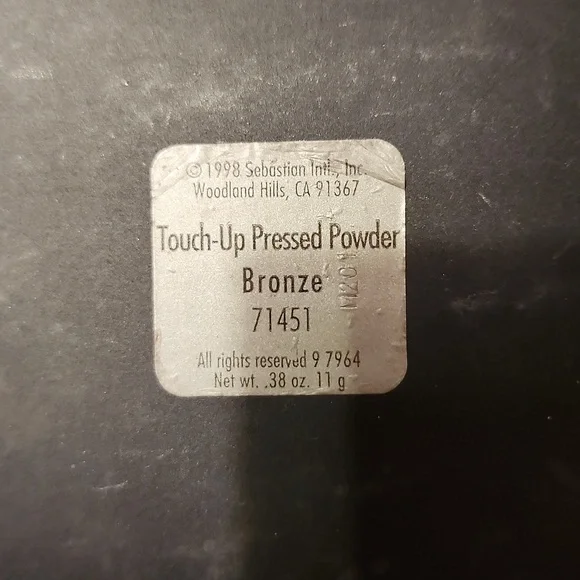 Trucco Touch Up Pressed Powder & SkintonesNaturale Coverage SPF 15 Foundation